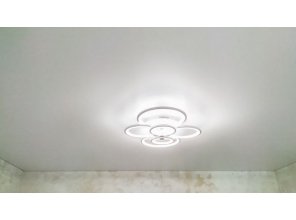 Монтаж потолка в спальне 13 м2 с использованием пленки VIPCEILING серии MONLANGE S9020 (3.80)