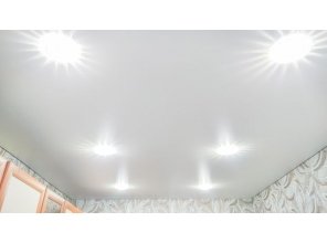 Монтаж потолка на кухне 9 м2 с использованием пленки VIPCEILING серии MONLANGE S9020 (3.25)