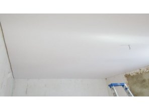 Монтаж потолка для зала 20 м2 с использованием пленки VIPCEILING серии MONLANGE M9001 (3.80)