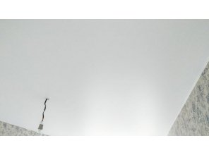 Монтаж потолка в спальне 13 м2 с использованием пленки VIPCEILING серии MONLANGE S9020 (2.60)