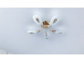 Монтаж потолка в спальне 16 м2 с использованием пленки VIPCEILING серии MONLANGE M9001 (3.25)