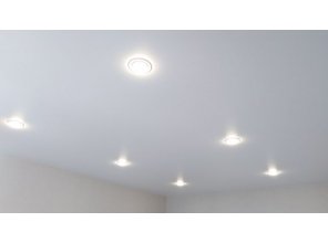 Монтаж потолка на кухне 11 м2 с использованием пленки VIPCEILING серии MONLANGE M9001 (3.25)