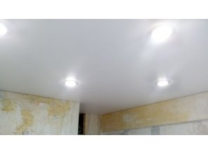 Монтаж потолка на кухне 6 м2 с использованием пленки VIPCEILING серии MONLANGE S9020 (2.60)