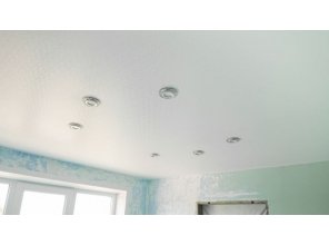 Ремонт потолка в спальне 8 м2 с использованием пленки VIPCEILING серии MONLANGE F9012 (3.50)