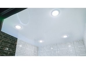 Ремонт потолка в ванной 3 м2 с использованием пленки VIPCEILING серии MONLANGE L9001 (2.15)