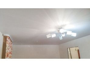 Монтаж потолка в спальне 12 м2 с использованием пленки VIPCEILING серии MONLANGE M9001 (3.25)