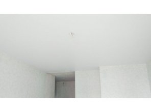 Монтаж потолка на кухне 12 м2 с использованием пленки VIPCEILING серии MONLANGE S9020 (3.25)