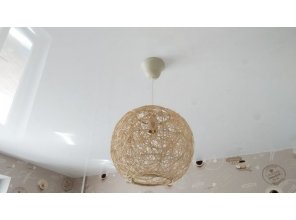 Монтаж потолка на кухне 8 м2 с использованием пленки VIPCEILING серии MONLANGE L9001 (2.60)