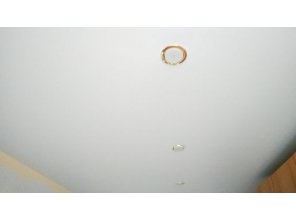 Монтаж потолка в спальне 12 м2 с использованием пленки VIPCEILING серии MONLANGE L9001 (1.40)