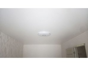 Монтаж потолка в гостиной 17 м2 с использованием пленки VIPCEILING серии MONLANGE S9020 (3.25)