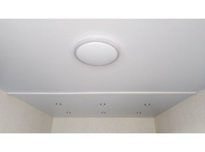 Монтаж потолка для зала 19 м2 с использованием пленки VIPCEILING серии MONLANGE S9020 (3.50)