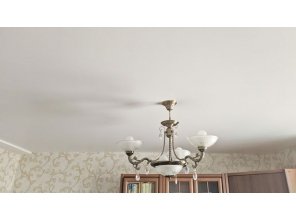 Монтаж потолка в гостиной 17 м2 с использованием пленки VIPCEILING серии MONLANGE S9020 (4.35)