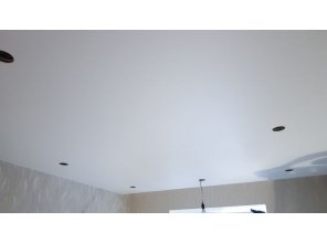 Монтаж потолка в спальне 15 м2 с использованием пленки VIPCEILING серии MONLANGE M9001 (3.25)