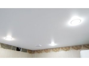 Монтаж потолка в ванной 7 м2 с использованием пленки VIPCEILING серии MONLANGE M9001 (2.15)