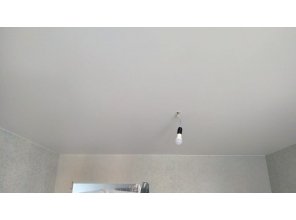 Монтаж потолка в спальне 14 м2 с использованием пленки VIPCEILING серии MONLANGE M9001 (3.50)