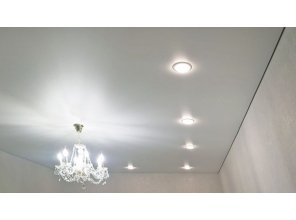 Монтаж потолка для зала 17 м2 с использованием пленки VIPCEILING серии MONLANGE M9001 (3.25)