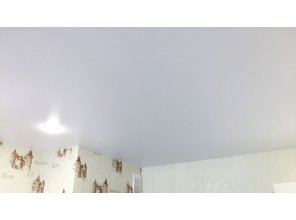 Монтаж потолка на кухне 12 м2 с использованием пленки VIPCEILING серии MONLANGE S9020 (3.50)