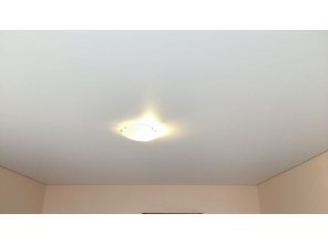 Монтаж потолка для зала 20 м2 с использованием пленки VIPCEILING серии MONLANGE M9001 (3.50)