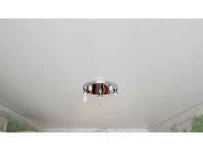 Монтаж потолка для зала 17 м2 с использованием пленки VIPCEILING серии MONLANGE M9001 (3.25)