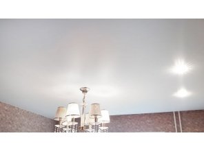 Монтаж потолка в спальне 9 м2 с использованием пленки VIPCEILING серии MONLANGE S9020 (3.25)