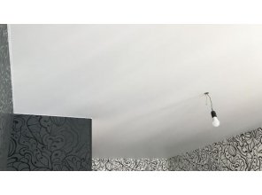 Монтаж потолка в гостиной 16 м2 с использованием пленки VIPCEILING серии MONLANGE M9001 (3.50)