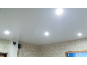 Монтаж потолка в прихожей 7 м2 с использованием пленки VIPCEILING серии MONLANGE S9020 (3.25)