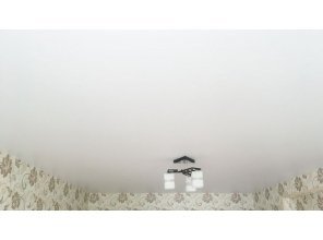 Монтаж потолка в гостиной 17 м2 с использованием пленки VIPCEILING серии MONLANGE S9020 (3.25)