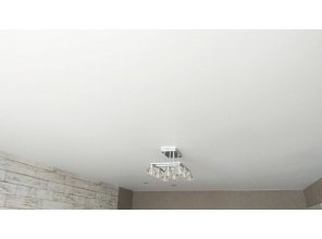 Монтаж потолка для зала 17 м2 с использованием пленки VIPCEILING серии MONLANGE M9001 (3.25)