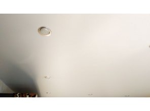 Монтаж потолка в гостиной 15 м2 с использованием пленки VIPCEILING серии MONLANGE S9020 (3.50)