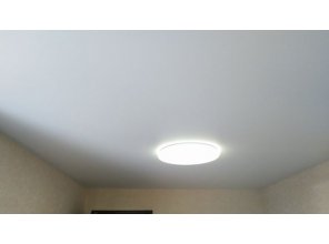 Монтаж потолка в спальне 13 м2 с использованием пленки VIPCEILING серии MONLANGE M9001 (3.50)
