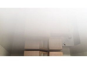 Монтаж потолка в гостиной 17 м2 с использованием пленки VIPCEILING серии MONLANGE L9001 (3.50)