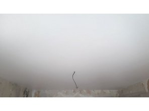 Монтаж потолка в спальне 8 м2 с использованием пленки VIPCEILING серии MONLANGE M9001 (3.50)