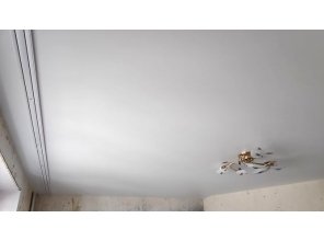 Монтаж потолка для зала 19 м2 с использованием пленки VIPCEILING серии MONLANGE M9001 (3.50)