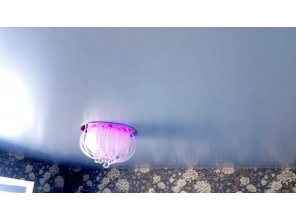 Монтаж потолка в спальне 11 м2 с использованием пленки VIPCEILING серии MONLANGE L9027 (3.50)