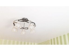 Монтаж потолка в спальне 14 м2 с использованием пленки VIPCEILING серии MONLANGE M9001 (3.50)