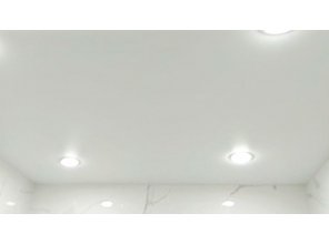 Бесшовный матовый натяжной потолок в ванную 3,3 м2