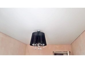 Бесшовный матовый натяжной потолок в спальню 10,9 м2