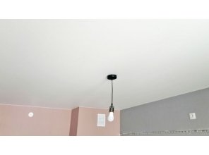 Монтаж потолка на кухне 12 м2 с использованием пленки VIPCEILING серии MONLANGE M9001 (3.25)