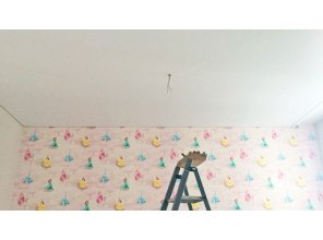 Бесшовный матовый натяжной потолок в детскую 15,4 м2