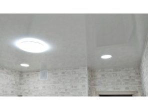 Монтаж потолка на кухне 16 м2 с использованием пленки VIPCEILING серии MONLANGE L9001 (3.25)