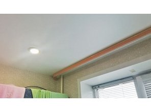 Бесшовный матовый натяжной потолок на кухню 8 м2