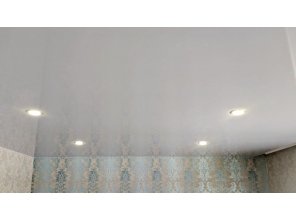 Монтаж потолка в гостиной 19 м2 с использованием пленки VIPCEILING серии MONLANGE L9190 (3.50)