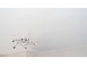 Бесшовный матовый натяжной потолок на кухню 7,7 м2