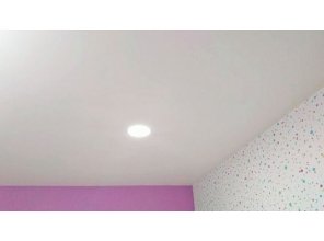 Бесшовный сатиновый натяжной потолок в детскую 14,8 м2