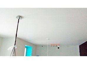 Бесшовный матовый натяжной потолок в квартире 38,3 м2