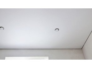 Бесшовный матовый натяжной потолок в спальню 11 м2