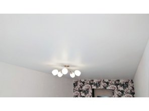 Монтаж потолка в спальне 14 м2 с использованием пленки VIPCEILING серии MONLANGE M9001 (2.60)