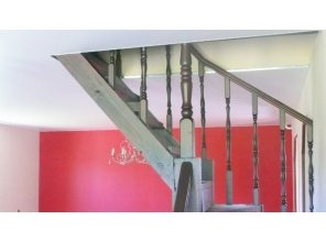 Матовый натяжной потолок в деревянном доме 39,7 м2