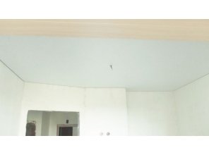 Бесшовный матовый натяжной потолок на кухню 13 м2