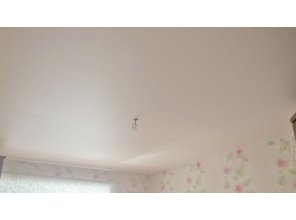 Бесшовный матовый натяжной потолок в детскую 8,1 м2